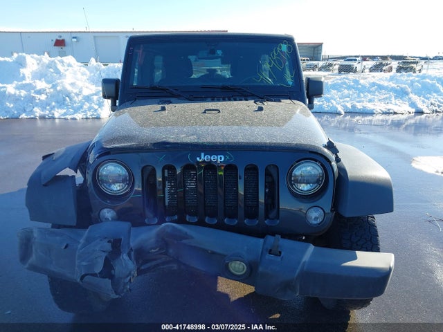 1C4BJWDG3FL771138 Jeep Wrangler Unlimited Sport