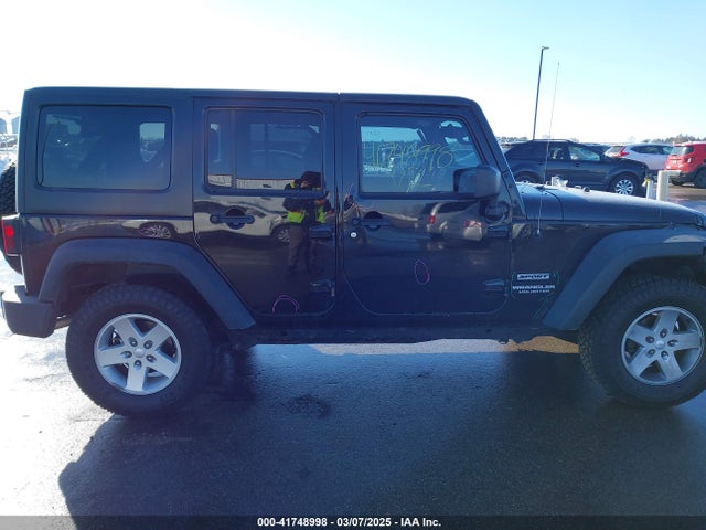 1C4BJWDG3FL771138 Jeep Wrangler Unlimited Sport