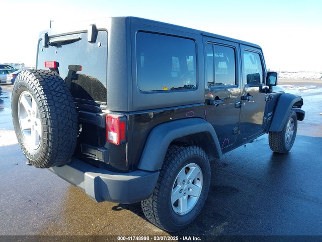 1C4BJWDG3FL771138 Jeep Wrangler Unlimited Sport