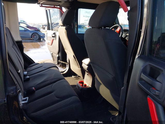 1C4BJWDG3FL771138 Jeep Wrangler Unlimited Sport