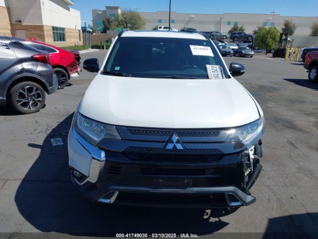 JA4AD3A33KZ030220 Mitsubishi Outlander Le