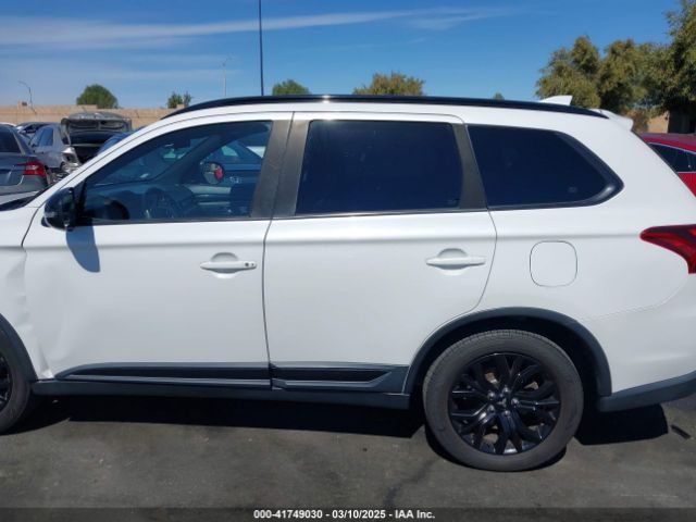 JA4AD3A33KZ030220 Mitsubishi Outlander Le