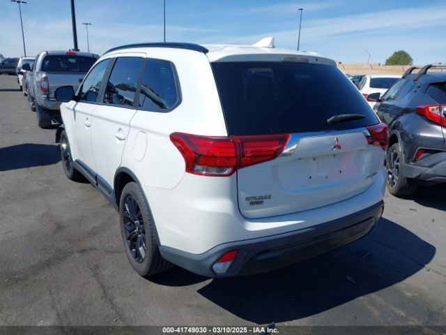 JA4AD3A33KZ030220 Mitsubishi Outlander Le