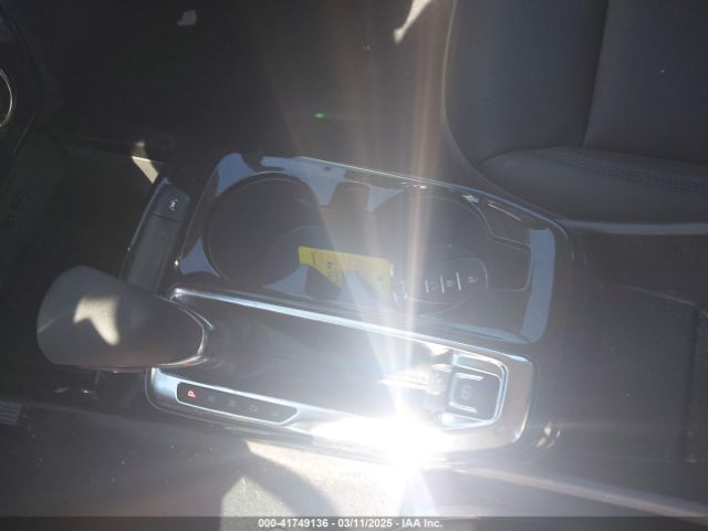 KL77LKE26RC023075 Chevrolet Trax Fwd Activ