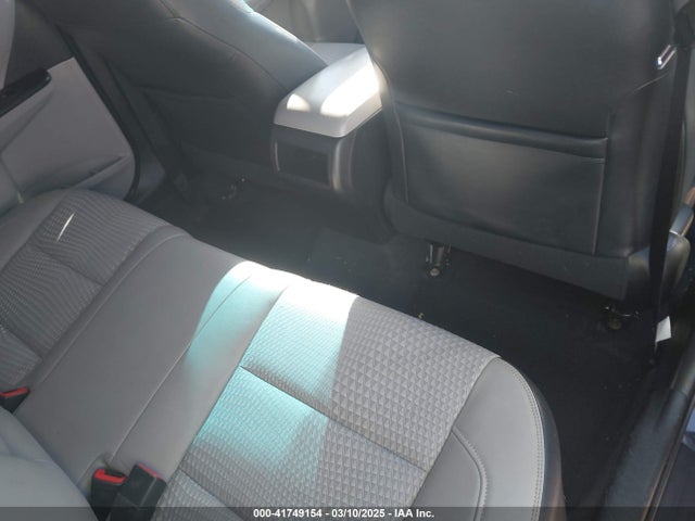 4T1BF1FK5FU941592 Toyota CAMRY SE