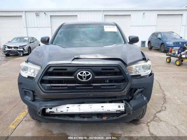 5TFRX5GN5HX089813 Toyota Tacoma Sr