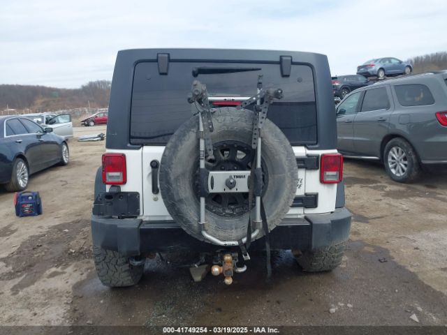 1C4BJWDG3GL167963 Jeep Wrangler Unlimited Willys Wheeler