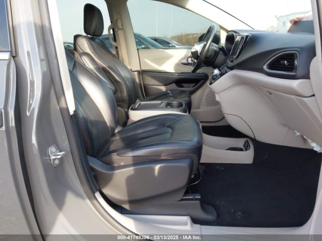 2C4RC1BG4MR598328 Chrysler Pacifica Touring L