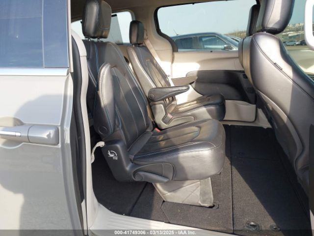 2C4RC1BG4MR598328 Chrysler Pacifica Touring L