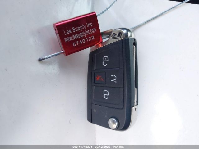 WVWLF7AU6FW222859 Volkswagen Golf R 4-door