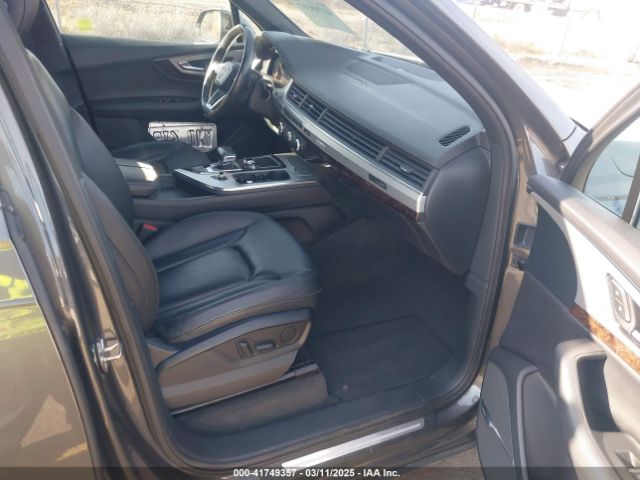 WA1LHAF78JD033266 Audi Q7 2.0t Premium