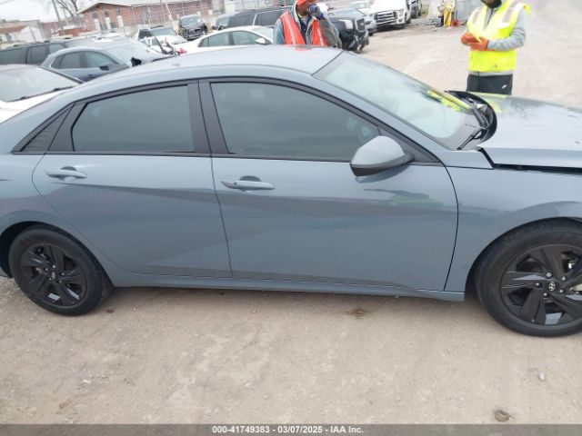 KMHLM4AG2PU444046 Hyundai ELANTRA SEL