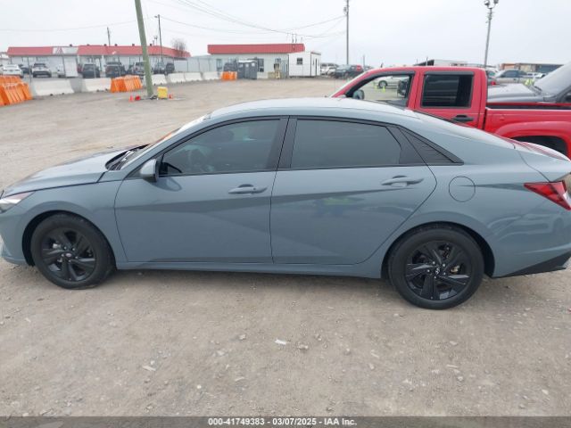 KMHLM4AG2PU444046 Hyundai ELANTRA SEL