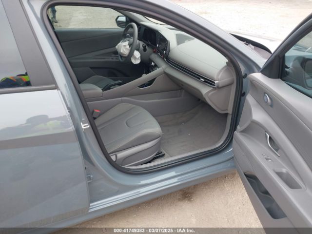 KMHLM4AG2PU444046 Hyundai ELANTRA SEL