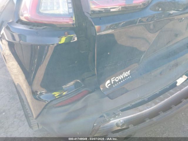 1C4PJLCB9KD358980 Jeep Cherokee Latitude Fwd