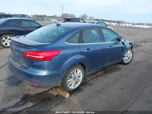 1FADP3J21JL204942 Ford Focus Titanium