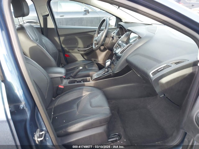 1FADP3J21JL204942 Ford Focus Titanium
