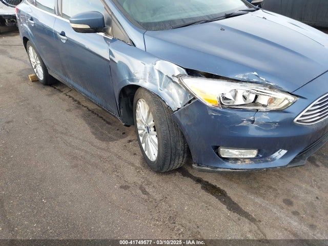 1FADP3J21JL204942 Ford Focus Titanium