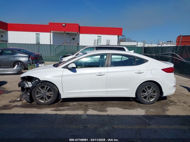 Hyundai ELANTRA SEL 2018 5NPD84LF7JH220113 Image 15