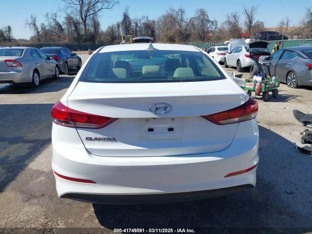 Hyundai ELANTRA SEL 2018 5NPD84LF7JH220113 Image 17