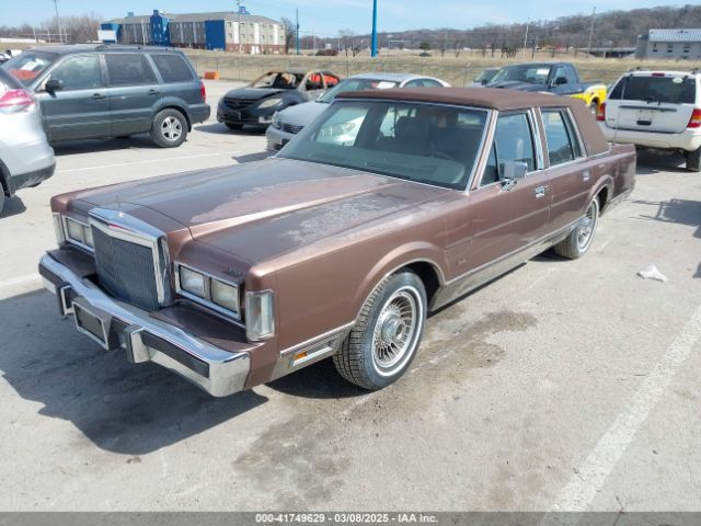 1988 LINCOLN TOWN CAR 1LNBM82F1JY730690 Photo 1