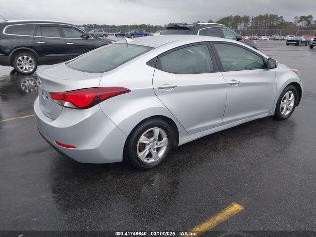 5NPDH4AE4EH525228 Hyundai ELANTRA SE