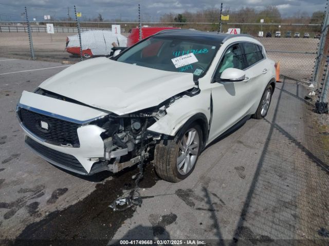 SJKCH5CP8KA010331 Infiniti Qx30 Luxe