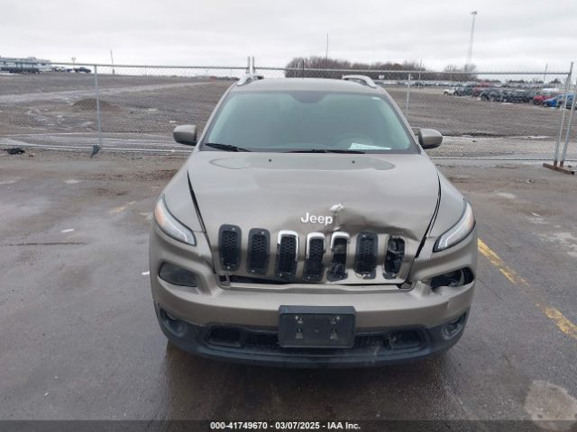 1C4PJMCS1GW356318 Jeep Cherokee Latitude