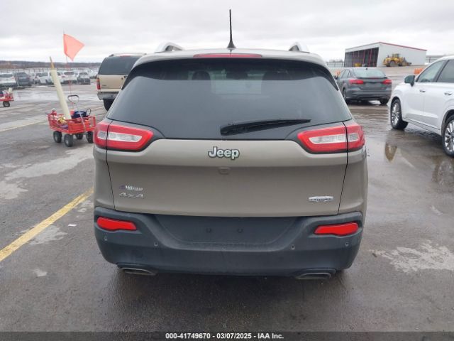 1C4PJMCS1GW356318 Jeep Cherokee Latitude