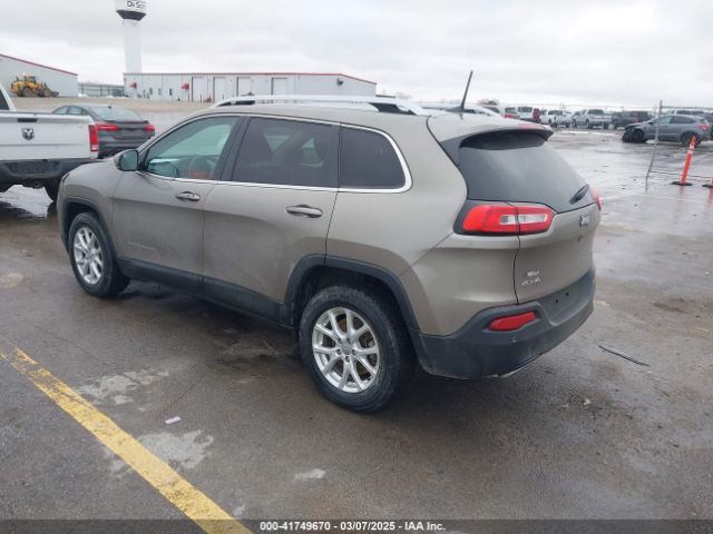 1C4PJMCS1GW356318 Jeep Cherokee Latitude