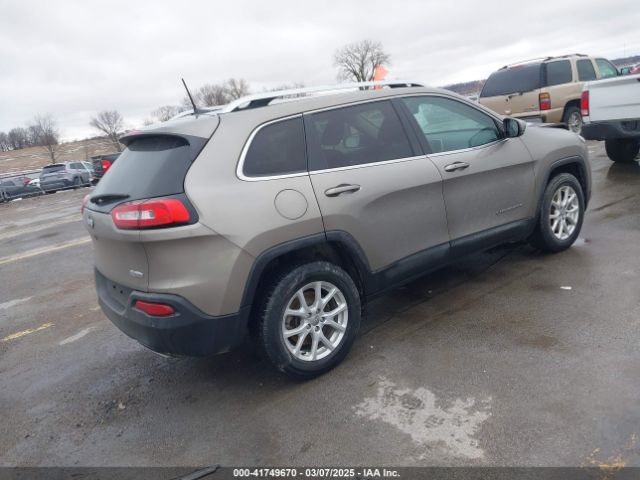 1C4PJMCS1GW356318 Jeep Cherokee Latitude