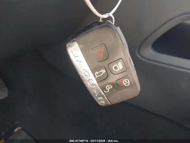 2020 JAGUAR F-PACE SADCJ2FX2LA621639 Photo 10