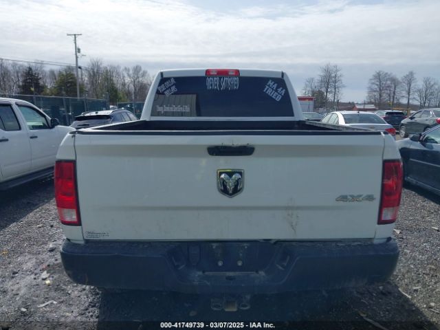 1C6RR7ST2KS731153 RAM 1500 Classic Tradesman  4x4 6'4 Box