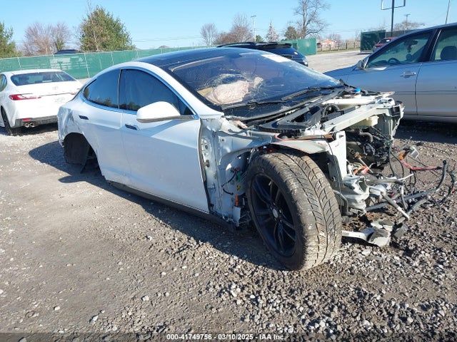 2013 TESLA MODEL S 5YJSA1CN5DFP26317 Photo 0