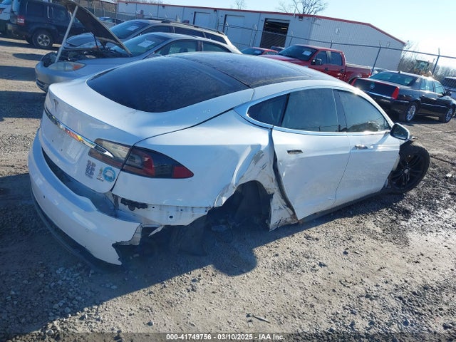 2013 TESLA MODEL S 5YJSA1CN5DFP26317 Photo 3
