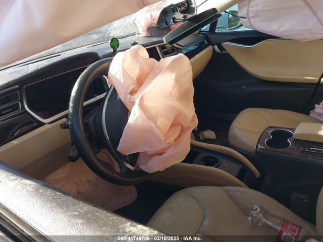 2013 TESLA MODEL S 5YJSA1CN5DFP26317 Photo 4