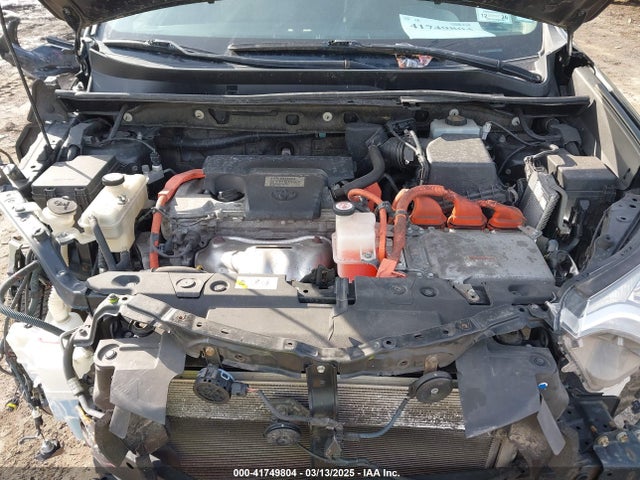 JTMRJREV8HD060092 Toyota Rav4 Hybrid Xle