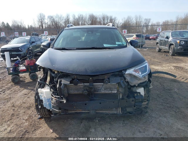 JTMRJREV8HD060092 Toyota Rav4 Hybrid Xle