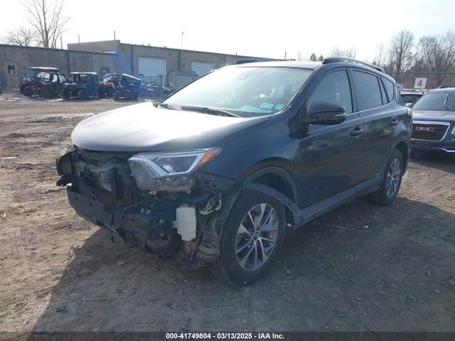 JTMRJREV8HD060092 Toyota Rav4 Hybrid Xle