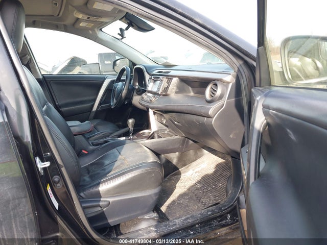 JTMRJREV8HD060092 Toyota Rav4 Hybrid Xle