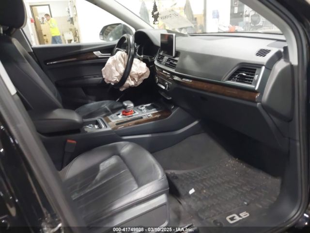 WA1BNAFY0J2237648 Audi Q5 2.0t Premium/2.0t Tech Premium