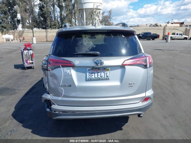 2T3RFREV5JW783814 Toyota Rav4 Xle