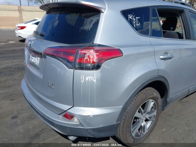 2T3RFREV5JW783814 Toyota Rav4 Xle