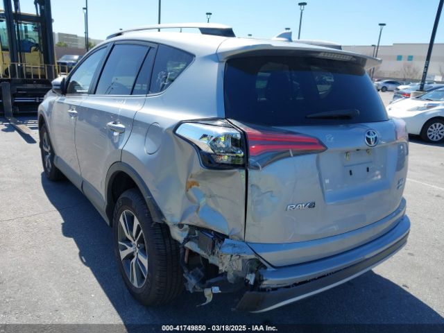 2T3RFREV5JW783814 Toyota Rav4 Xle