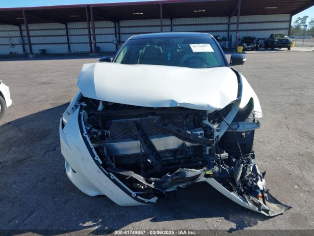 1N4AA6AP8JC365273 Nissan Maxima 3.5 Platinum