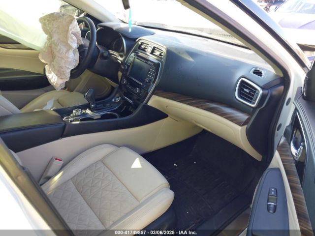 1N4AA6AP8JC365273 Nissan Maxima 3.5 Platinum
