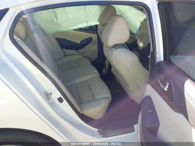 1N4AA6AP8JC365273 Nissan Maxima 3.5 Platinum