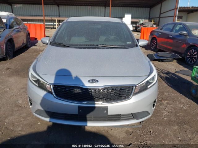 3KPFK4A70JE209884 KIA FORTE LX