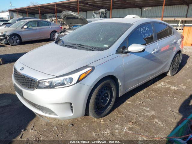 3KPFK4A70JE209884 KIA FORTE LX