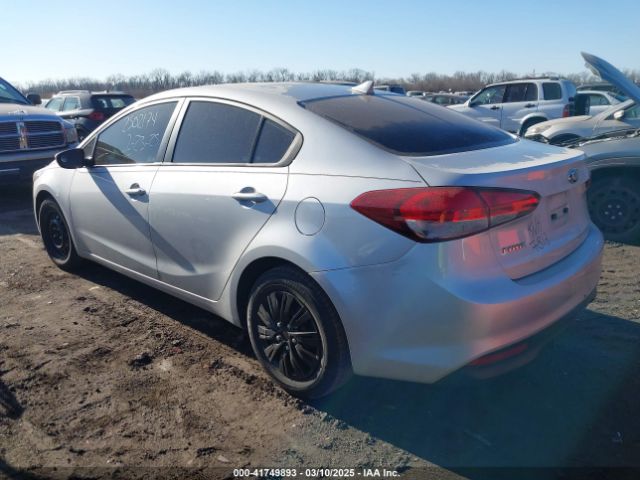 3KPFK4A70JE209884 KIA FORTE LX